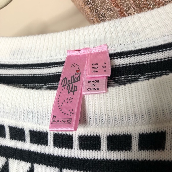 Black & White Aztec Layered Sweater - Picture 4 of 8